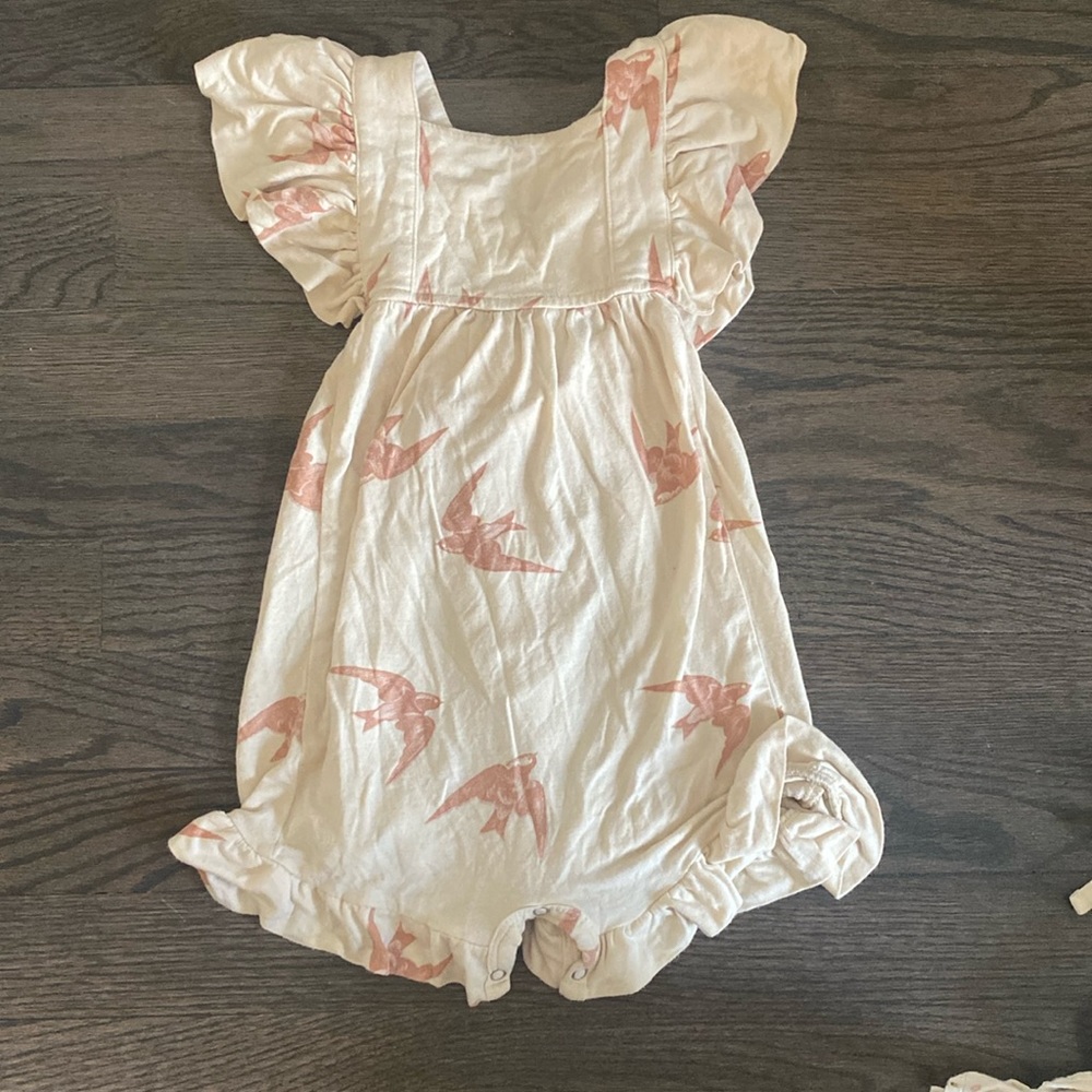 Kate Quinn Cross Back Ruffle Romper 12-18mos